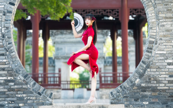 1979年属羊的人2025年生肖运势如何