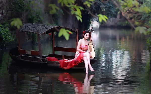 1999年属兔的人2025年生肖运势如何