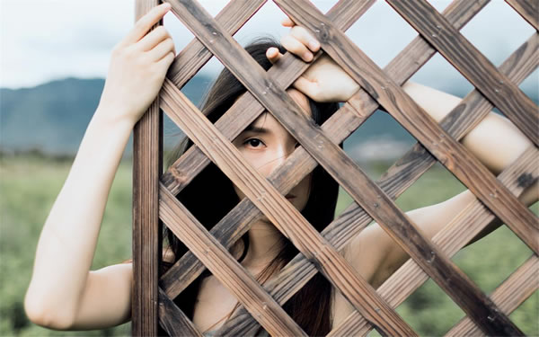 2026年需要小心谨慎做事的星座