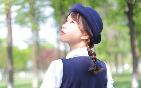 鸡年宝宝养育指南:传承文化中的聪慧启蒙