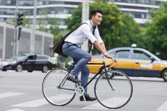 泉中水命的男人的命运详解
